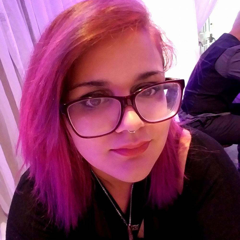 Meet your Posher, Desiree